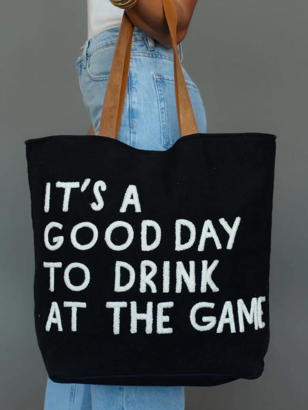 New! It's a good day to drink at the game tote.